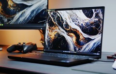 Das Razer Blade 16 mit RTX 4090 ist auch nach einem kräftigen Deal-Rabatt ein wahnsinnig teurer Gaming-Laptop (Bildquelle: Alex Wätzel)