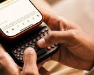 Das Clicks Power Keyboard erweitert das Apple iPhone um eine QWERTY-Tastatur. (Bildquelle: Clicks Technology)