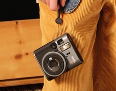 Die Instax Mini 41 erhält einen verbesserten Modus für Fotos aus kurzer Distanz. (Bildquelle: Fujifilm)