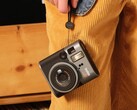 Die Instax Mini 41 erhält einen verbesserten Modus für Fotos aus kurzer Distanz. (Bildquelle: Fujifilm)