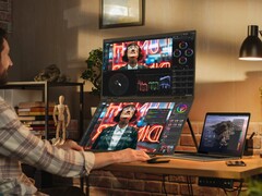 Delta Mega: Doppelmonitor ist groß (Bildquelle: Uperfect)