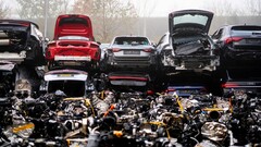 Audi MaterialLoop: Recycelter Stahl aus Altfahrzeugen für Audi A4-Türen.