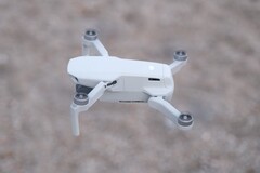 DJI Mini 3: Leak deutet radikales Redesign an (Symbolbild, Andrii Denysenko)