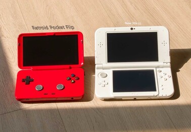 Retroid Pocket Flip der ersten Generation