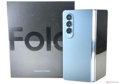 Bei Otto ist das Samsung Galaxy Z Fold 4 derzeit für knapp 800 Euro im Deal bestellbar (Bild: Marcus Herbrich)