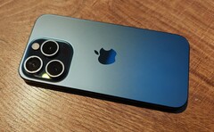 Das Apple iPhone 15 Pro mit 1TB Speicher ist jetzt so günstig wie noch nie zuvor (Bildquelle: Florian Schmitt)