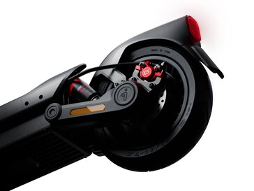 Die Federung am Heck lässt sich einstellen (Bildquelle: Segway)