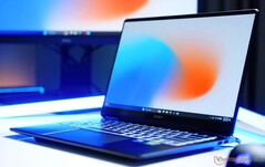 Das neue HP Omen Transcend 14 übernimmt das Design vom Vorgänger, bietet aber mehr Leistung. (Bildquelle: Notebookcheck)