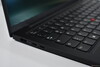 Lenovo ThinkPad X1 Carbon Gen 13 Aura Edition: linke Seite