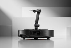 Der neue Roborock Saros S70 hat einen ausfahrbaren Roboterarm. (Bildquelle: Roborock)