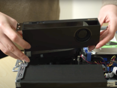 Die RTX 4000 SFF ist klein und braucht vergleichsweise wenig Energie. (Bild: Nvidia)