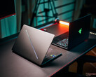 Die dünnsten Gamer mit der RTX 5090 Laptop - Asus ROG Zephyrus G16 vs. Razer Blade 16