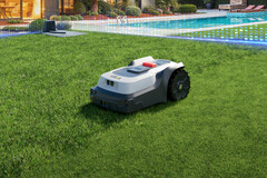 RoboUp aktualisiert seine zwei Mähroboter für die Gartensaison 2025. (Bildquelle: RoboUp)