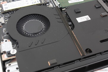 Dampfkammer mit zwei 60-mm-Lüftern und einem dritten, kleineren 40-mm-Lüfter