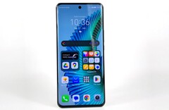 Das Honor Magic 6 Lite ist im Smartphone-Deal bei Saturn für nur 179 Euro erhältlich (Bildquelle: Marcus Herbrich)