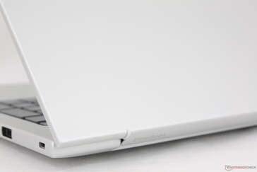 Die matte silberne Oberfläche versteckt Fingerabdrücke gut