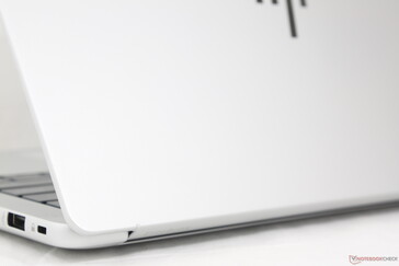 Glatte, matte Oberfläche schützt sehr gut vor Fingerabdrücken