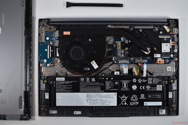 Lenovo ThinkBook 16 Gen 7 QOY: Blick ins Innere