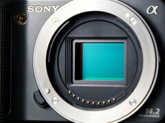 Kamera-Sensoren von Sony finden sich unter anderem auch im Apple iPhone oder in vielen Nikon-Kameras. (Bildquelle: James Jeremy Beckers)