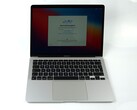 Apple MacBook Air 13 M1 kostet aktuell nur 749 Euro, mit 8 GB RAM und 512 GB SSD (Bildquelle: Klaus Hinum)