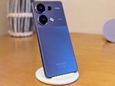 Das Xiaomi Poco M6 Pro ist ein Budget-Smartphone mit starker CPU und hellem Bildschirm (Bildquelle: Benedikt Winkel)