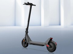 Der neue Xiaomi Electric Scooter 4 Lite 2nd Gen ist nun auch offiziell in Deutschland erhältlich und startet mit Rabatt. (Bild: Xiaomi)