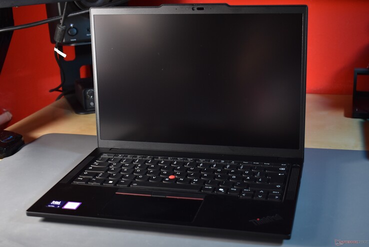 Lenovo ThinkPad T14 Gen 5: Back in Black