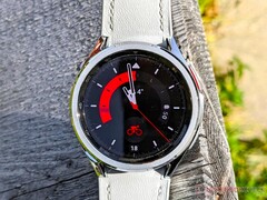 Ein Nachfolger für die Galaxy Watch 6 Classic (hier im Bild): 2025 kommt wieder eine Galaxy Watch 8 Classic. (Bildquelle: Notebookcheck)