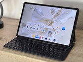 Mit dem passenden Keyboard-Cover kann das Honor Pad 9 auch zum Arbeiten genutzt werden (Bildquelle: Marcus Herbrich)