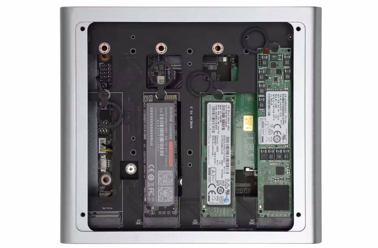 Gut zu sehen: Es können auch M.2 22110-SSDs montiert werden (Bildquelle: SZBox)