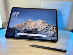 Das Xiaomi Pad 6S Pro ist aktuell günstiger erhältlich (Bildquelle: Manuel Masiero, Notebookcheck)