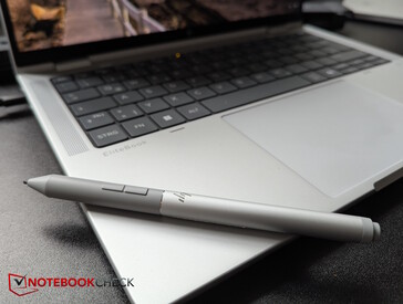 HP Active Pen G3 magnetisch auf der Handballenauflage