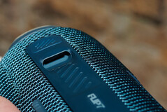 Hier kommt das Zubehör hinein. (Bildquelle: Andreas Sebayang/Notebookcheck.com)