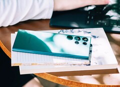 Das Samsung Galaxy S22 Ultra verkauft sich sogar besser als das günstige Galaxy A13. (Bild: Taan Huyn)