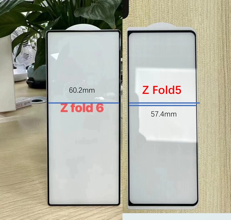 Laut Maßangaben von Ice Universe vergrößert sich die Coverdisplaybreite im Galaxy Z Fold6 von 57,4 mm auf 60,2 mm.