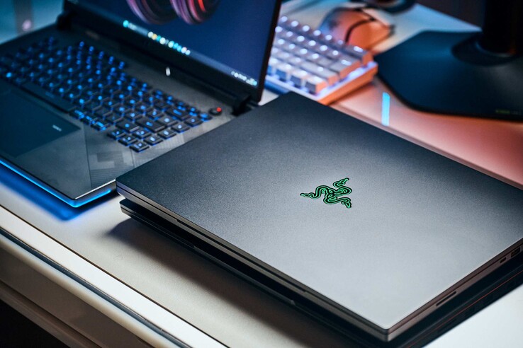 Die Verarbeitungsqualität des Razer Blade 16 lässt kaum Raum für Beanstandungen