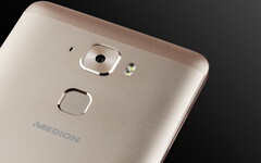 Medion Life X5520 (MD 99607): 5,5-Zoll-FHD-Smartphone für 300 Euro