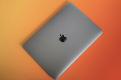 Apple soll nächste Woche gleich drei neue MacBook-Modelle auf Basis eines ARM-Prozessors vorstellen. (Bild: Moritz Kindler, Unsplash)