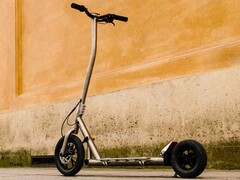 T9(2): Neuer, starker E-Scooter (Bildquelle: Urban Native)