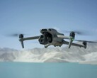 Die DJI Air 3S soll vor allem bei wenig Licht bessere Videos aufzeichnen. (Bildquelle: DJI)