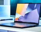 Das Lenovo Yoga Pro 9 ist ein 16 Zoll großer Multimedia-Laptop mit RTX 4060 und superhellem Mini-LED-Display (Bildquelle: Alex Wätzel)