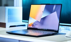 Das Lenovo Yoga Pro 9 ist ein 16 Zoll großer Multimedia-Laptop mit RTX 4060 und superhellem Mini-LED-Display (Bildquelle: Alex Wätzel)