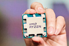 AMDs Ryzen-7000-Serie: Zen 4 in neuem AM5-Sockel, 5 nm bei 5 GHz auf 16 Kernen und 64 MB vertikaler L3-Cache (Bild: AMD)