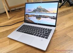 Mit dem HP EliteBook 830 G7 ist ein kompaktes 13-Zoll-Notebook zum Top-Preis von 369 Euro bestellbar (Bildquelle: Allen Ngo)